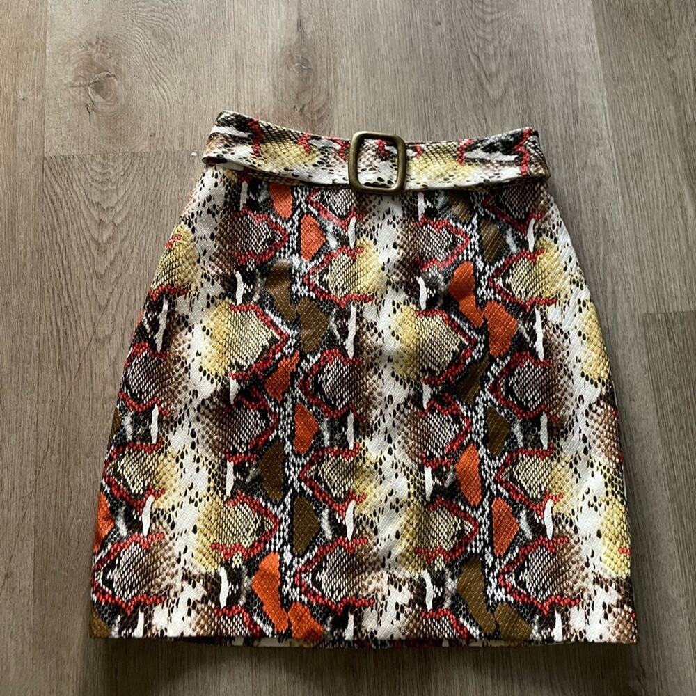 song of style bennett faux snakeskin embossed belted mini skirt size XS NEW